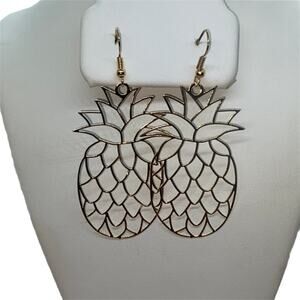 NWT Gold-Tone Laser Cut Thin Metal Pineapple Dangle Earrings